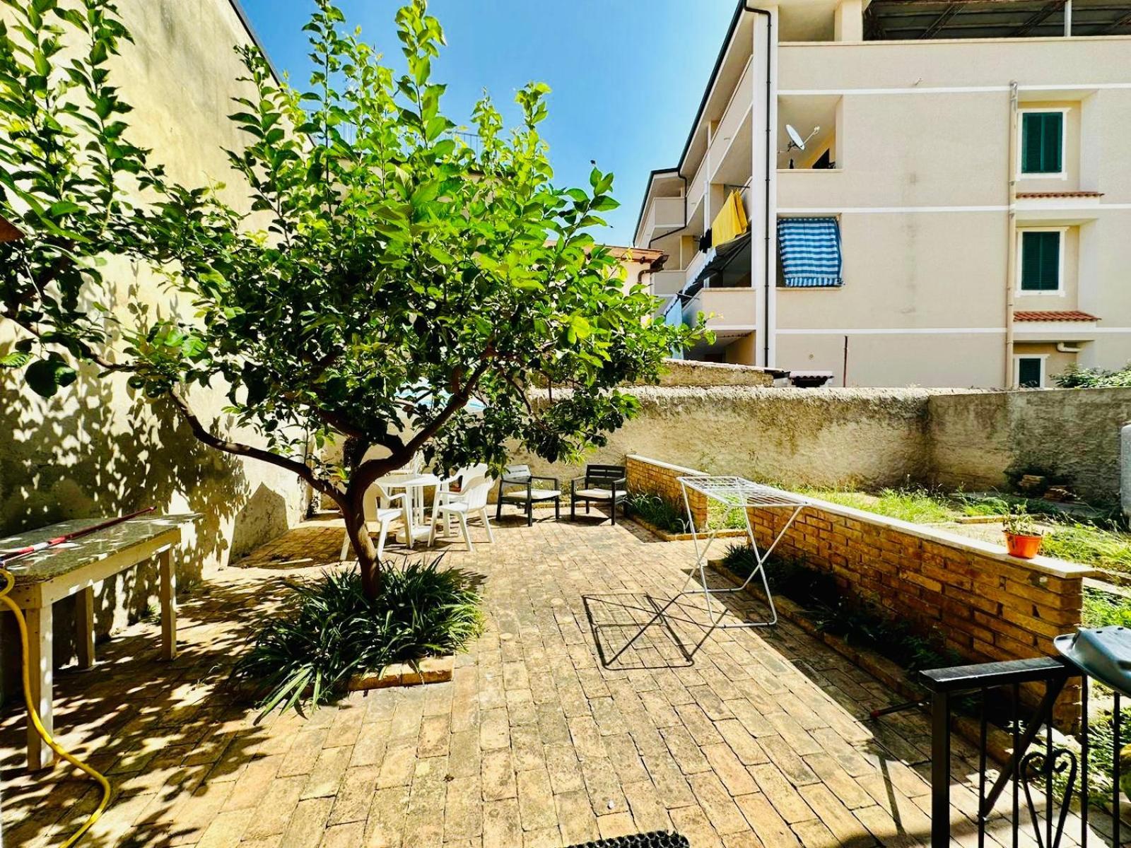 Gemelli House - City Center Tropea Bagian luar foto